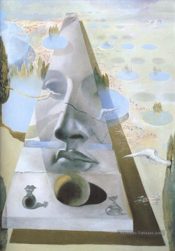 サルバドール・ダリ Painting - 風景の中のクニドスのアフロディーテの顔の出現 サルバドール・ダリ